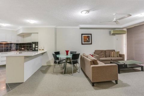 Founda Gardens Apartments - Redcliffe Tourism 0