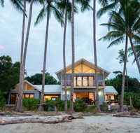 Frangipani Beach House - Newell Beach - Redcliffe Tourism