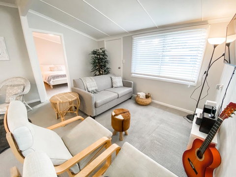 Frangipani Cottage - Redcliffe Tourism 0