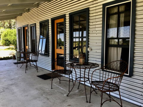 French Island Cottage - Redcliffe Tourism 2