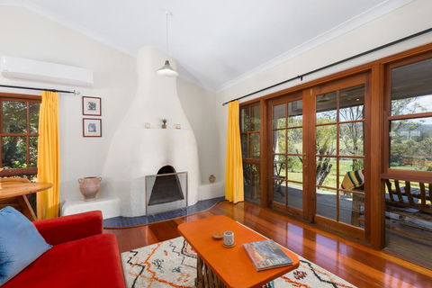 Orara Glen Pty Ltd- Friday Creek Retreat - Redcliffe Tourism 0