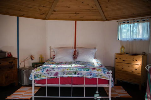 Funky Yurt On Acreage - Redcliffe Tourism 0