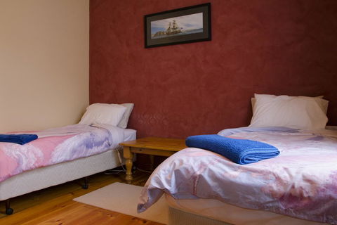 Gellibrand River Gallery Accommodation - Redcliffe Tourism 2
