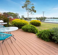 Getaway - waterfront island living - Redcliffe Tourism
