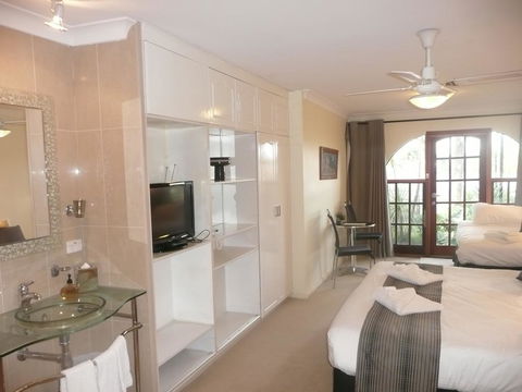 Getaway Inn Boutique Guest House - Redcliffe Tourism 0