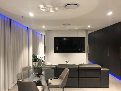 Glasshouse Apartment - At Parramatta - Redcliffe Tourism 1