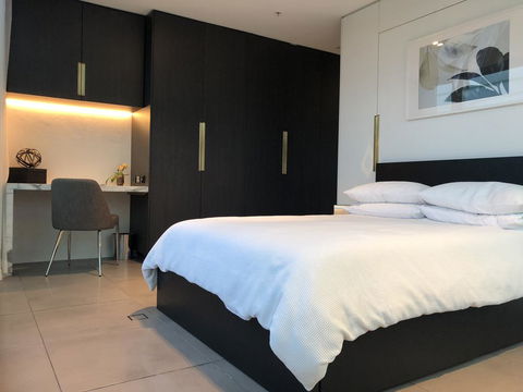 Glasshouse Apartment - At Parramatta - Redcliffe Tourism 3