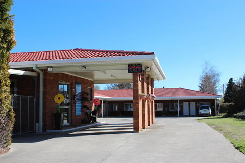 Glen Innes Lodge Motel - Redcliffe Tourism 0