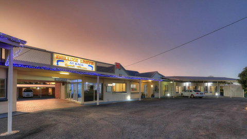 Glen Innes Motel - Redcliffe Tourism 3