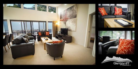 Glengarriff Townhouse 3 - Redcliffe Tourism 1