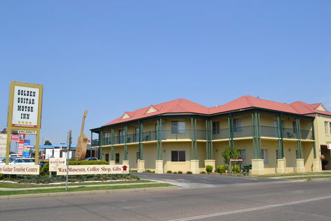 Golden Guitar Motor Inn - Redcliffe Tourism 2