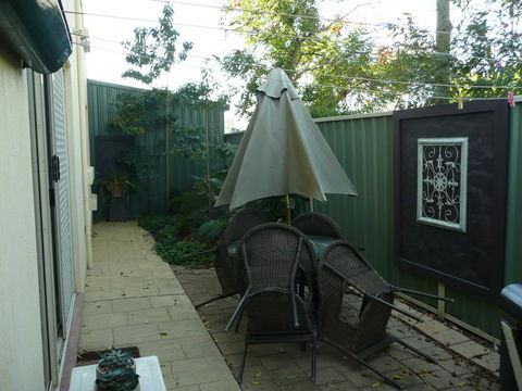 Golden Rivers Holiday Apartments - Redcliffe Tourism 2