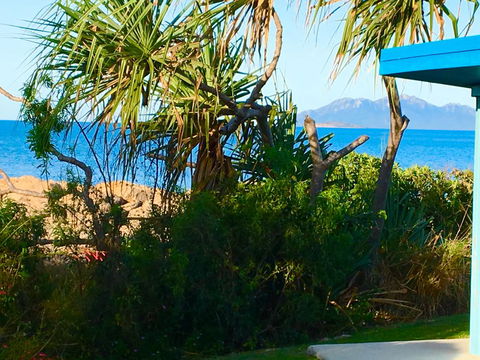 Golden Sands Beach House - Redcliffe Tourism 1