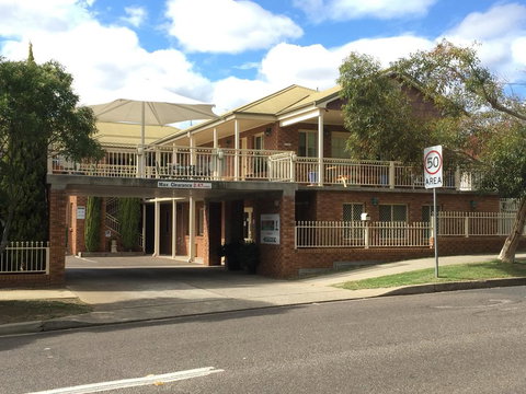 Golf Links Motel - Redcliffe Tourism 0