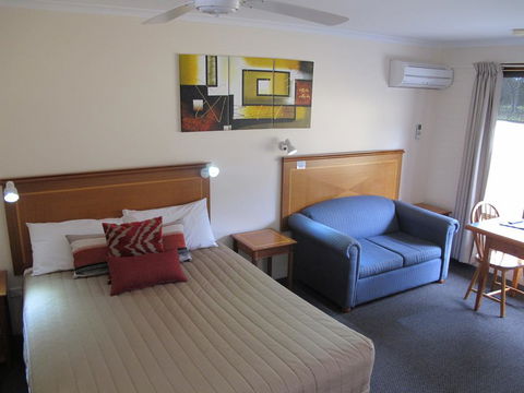 Golfers Lodge Motel - Redcliffe Tourism 0