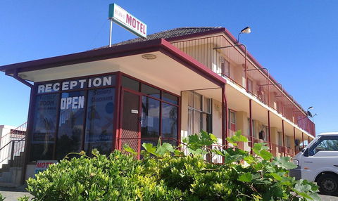Goolgowi Highway Motel - Redcliffe Tourism 0