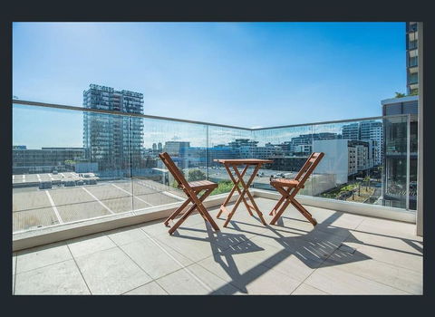 Gorgeous Modern Brand New Two Bedroom Apartment With Large Lounge And Private Garden View Balcony - Redcliffe Tourism 3