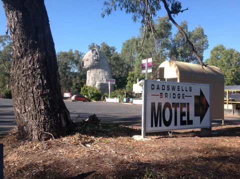 Grampians Motel /Hotel - Redcliffe Tourism 2