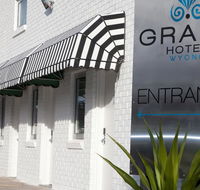 Grand Hotel and Studios - Redcliffe Tourism