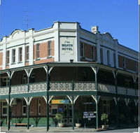 Grand Neath Hotel - Redcliffe Tourism