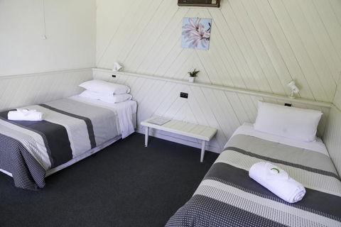 Great Western Motel - Redcliffe Tourism 3