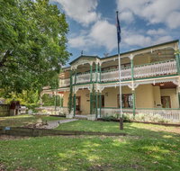 Grove Manor - Redcliffe Tourism