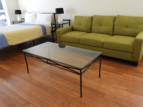Guesthouse With Pool & BBQ - 10 Kms From CBD - Redcliffe Tourism 2