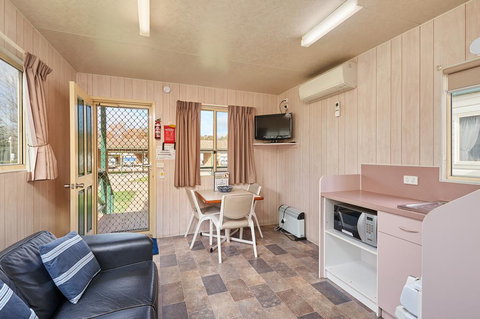 Gundagai Cabins & Tourist Park - Redcliffe Tourism 2