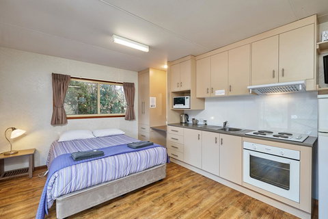 Gundagai Cabins & Tourist Park - Redcliffe Tourism 1