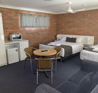 Gunsynd Motor Inn - Redcliffe Tourism