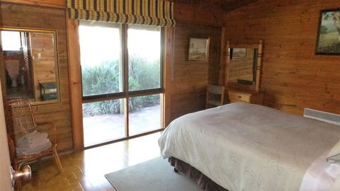 Gunyah Valley Retreat - Redcliffe Tourism 3