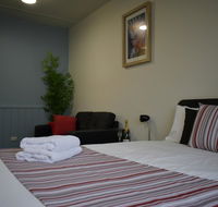 Hamilton Lakeside Motel - Redcliffe Tourism