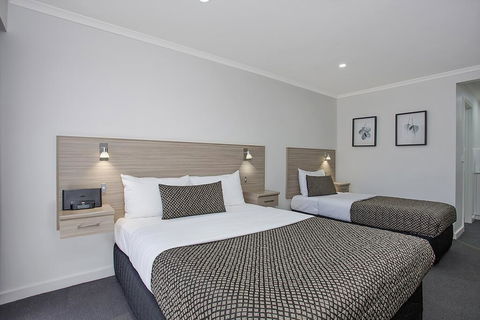 Hamilton Lonsdale Motel - Redcliffe Tourism 3