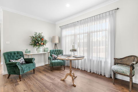 Hamptons On Figtree - Redcliffe Tourism 1