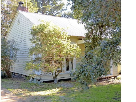 Happy Cozy House For Holidays, Beach, BBQ, Pet Friendly 35kms From CBD In Country Life Style !!! - Redcliffe Tourism 1