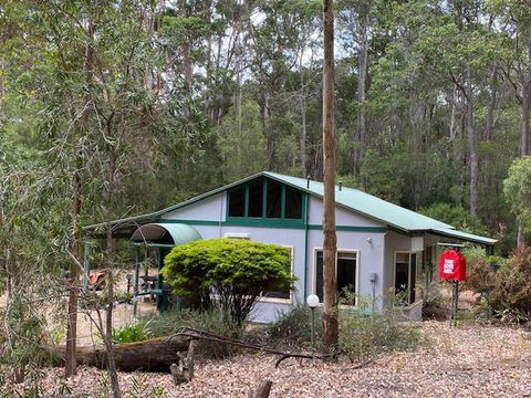 Harmony Forest Cottages & Lake Side Lodge - Redcliffe Tourism 0