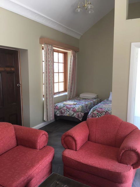 Hatchers Richmond Manor - Redcliffe Tourism 3
