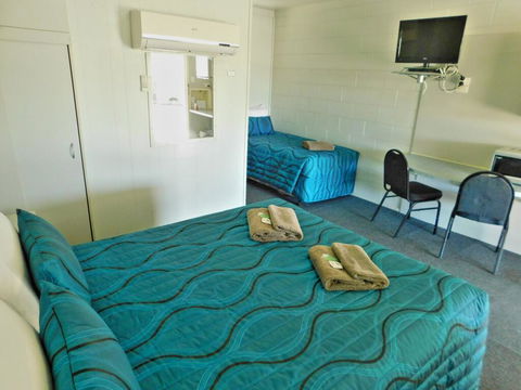 Hatton Vale Motel - Redcliffe Tourism 1
