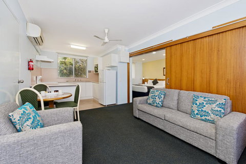 Haven Waters Motel & Apartments - Redcliffe Tourism 3