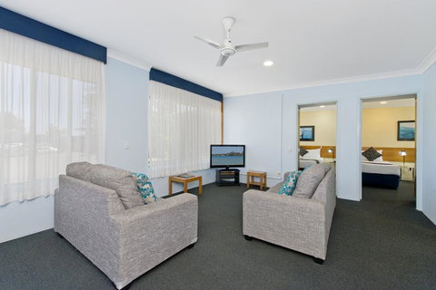 Haven Waters Motel & Apartments - Redcliffe Tourism 2