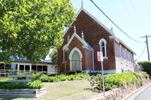 Henry's Quirindi - Redcliffe Tourism 1