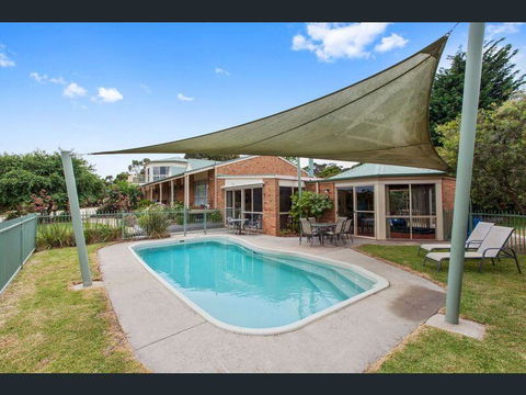 Heritage Bed & Breakfast - Redcliffe Tourism 1