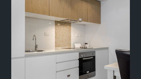Hi 5 Star Luxury Adelaide City Apartment - Redcliffe Tourism 1