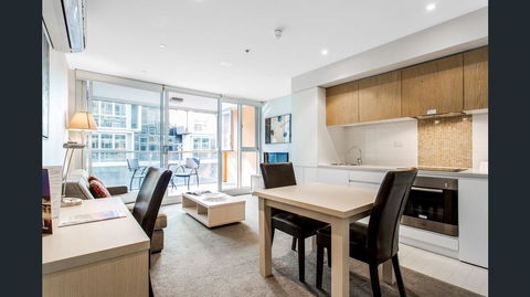 Hi 5 Star Luxury Adelaide City Apartment - Redcliffe Tourism 3