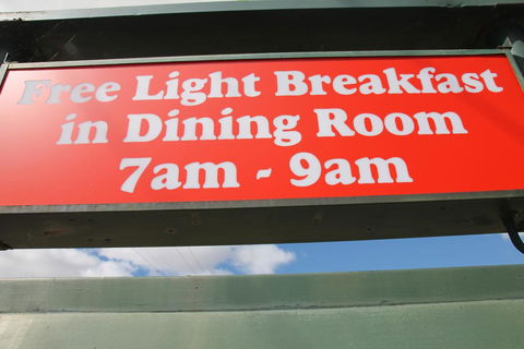 Hi Way Eight Motor Inn - Redcliffe Tourism 0