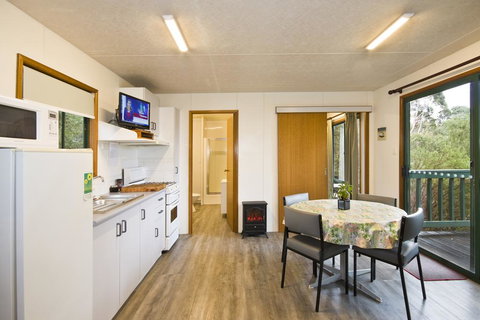 Hidden Valley Cabins - Redcliffe Tourism 1