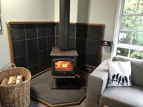 Hillside Bed And Breakfast - Redcliffe Tourism 1