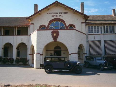 Historic Hydro Motor Inn - Redcliffe Tourism 2
