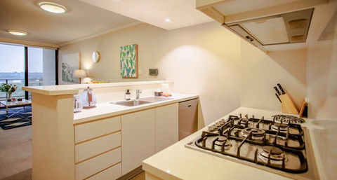 HOAMA Properties At Wentworth Point - Redcliffe Tourism 3