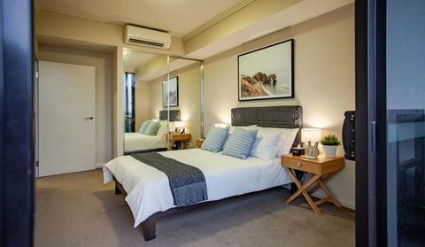 HOAMA Properties At Wentworth Point - Redcliffe Tourism 1
